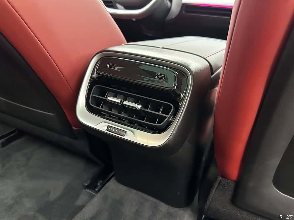 Xpeng P7, 2023 23