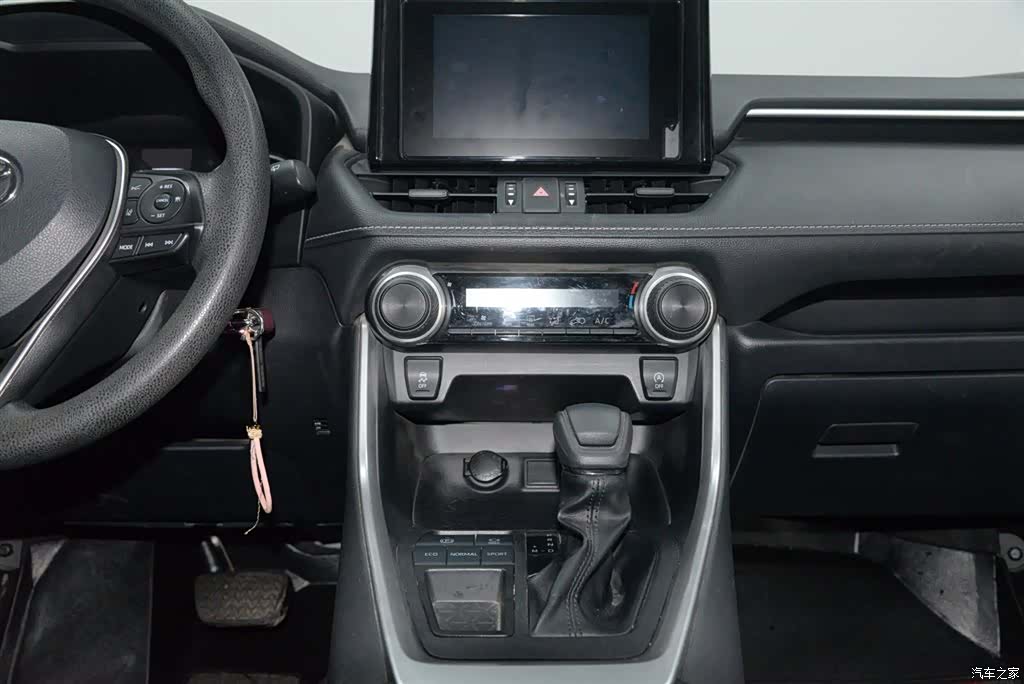 Toyota RAV4, 2022 12