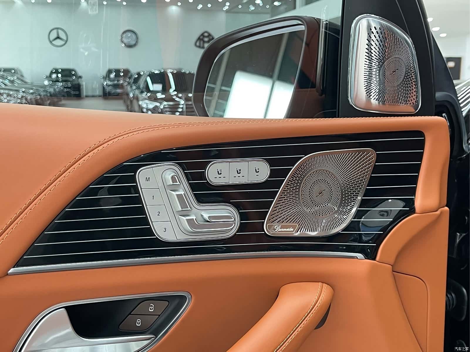 Mercedes-Benz GLS, 2024 15