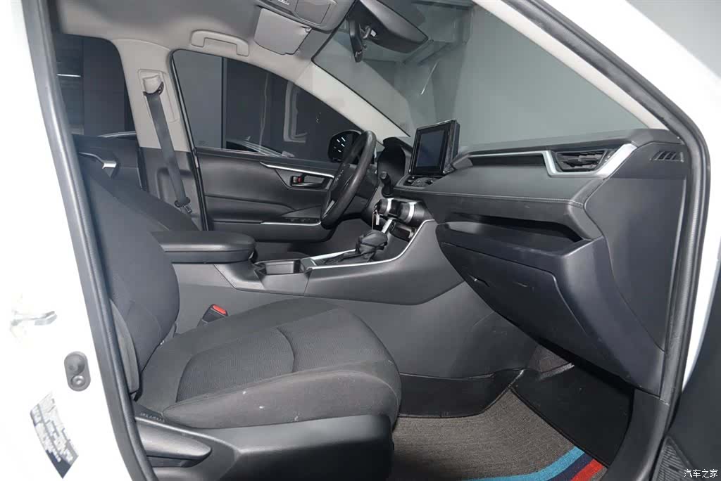 Toyota RAV4, 2022 16