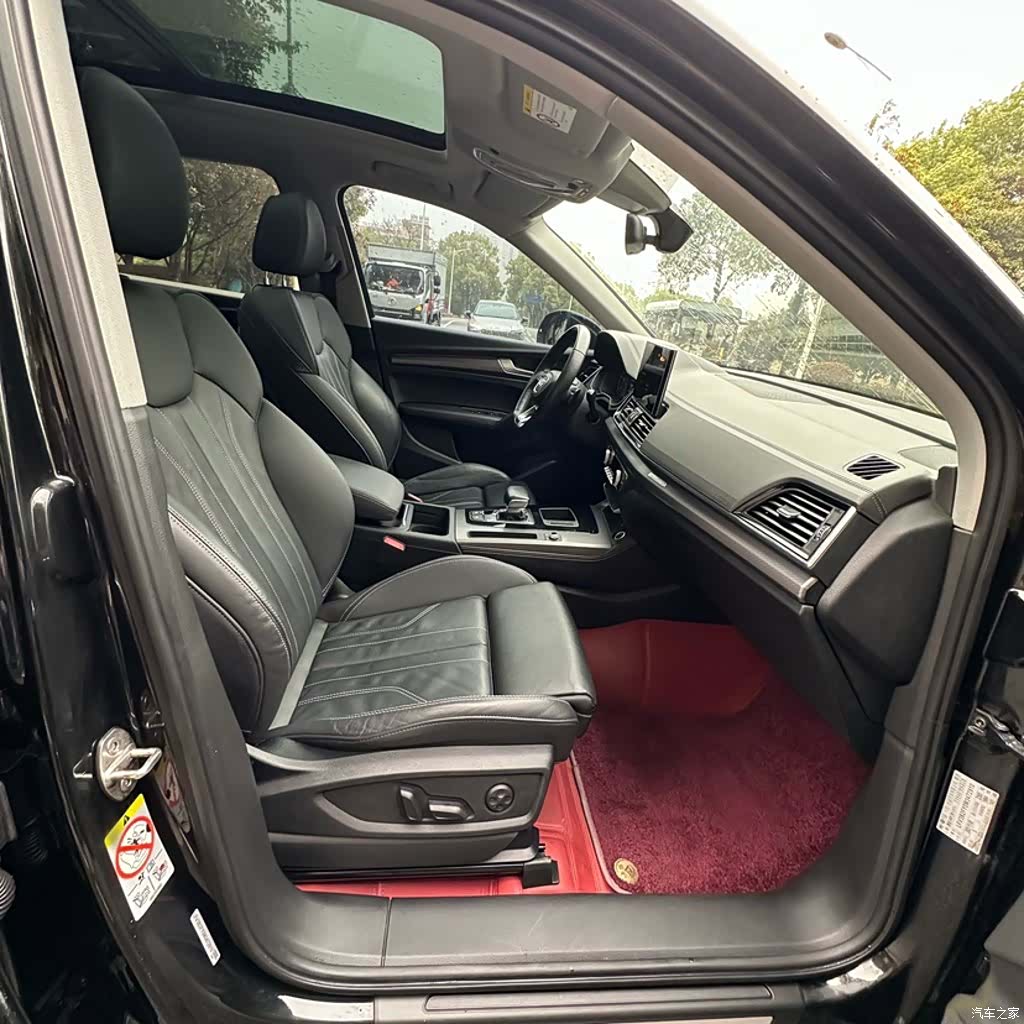 Audi Q5L, 2022 все фото