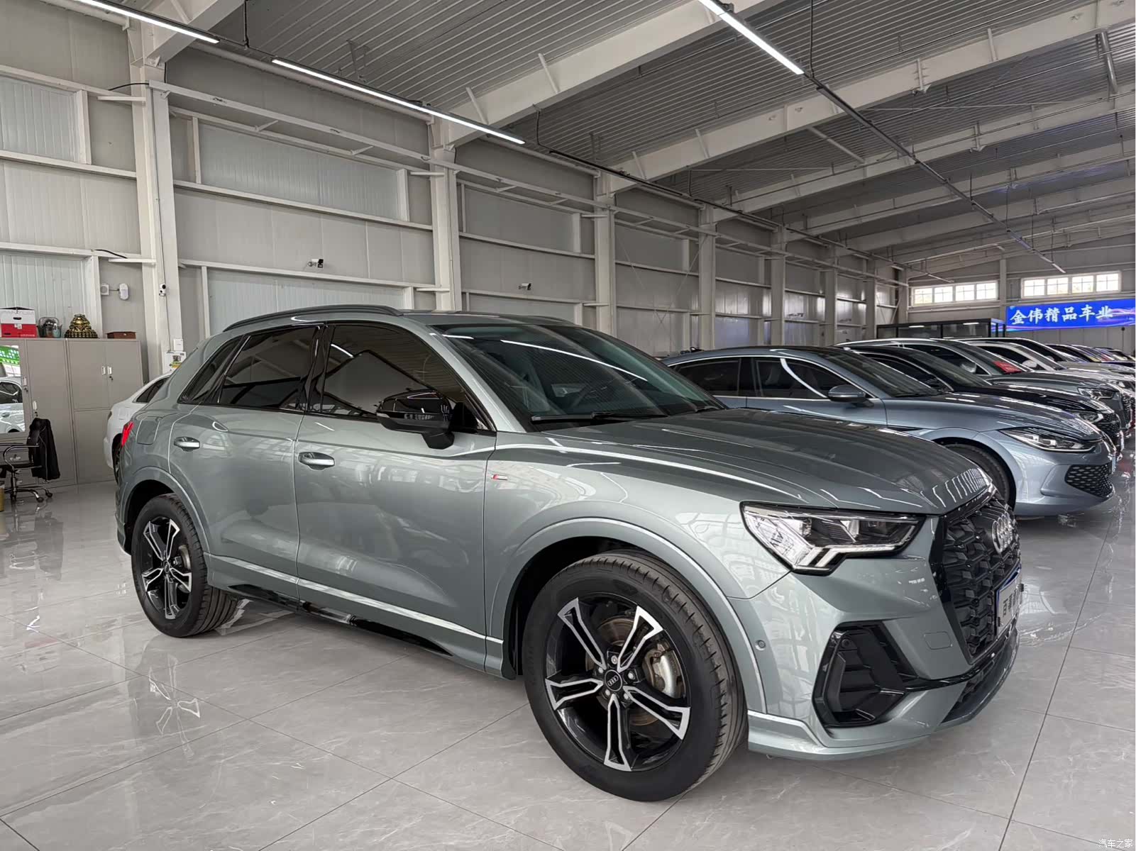 Audi Q3, 2023 3