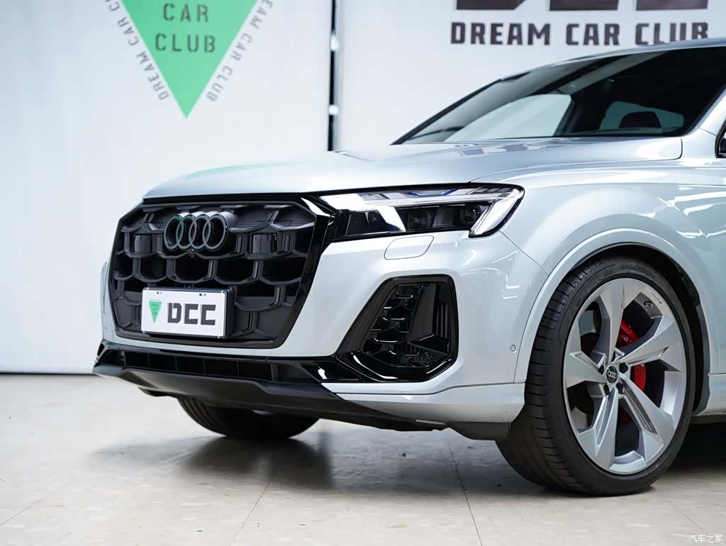 Audi Q7, 2024 21
