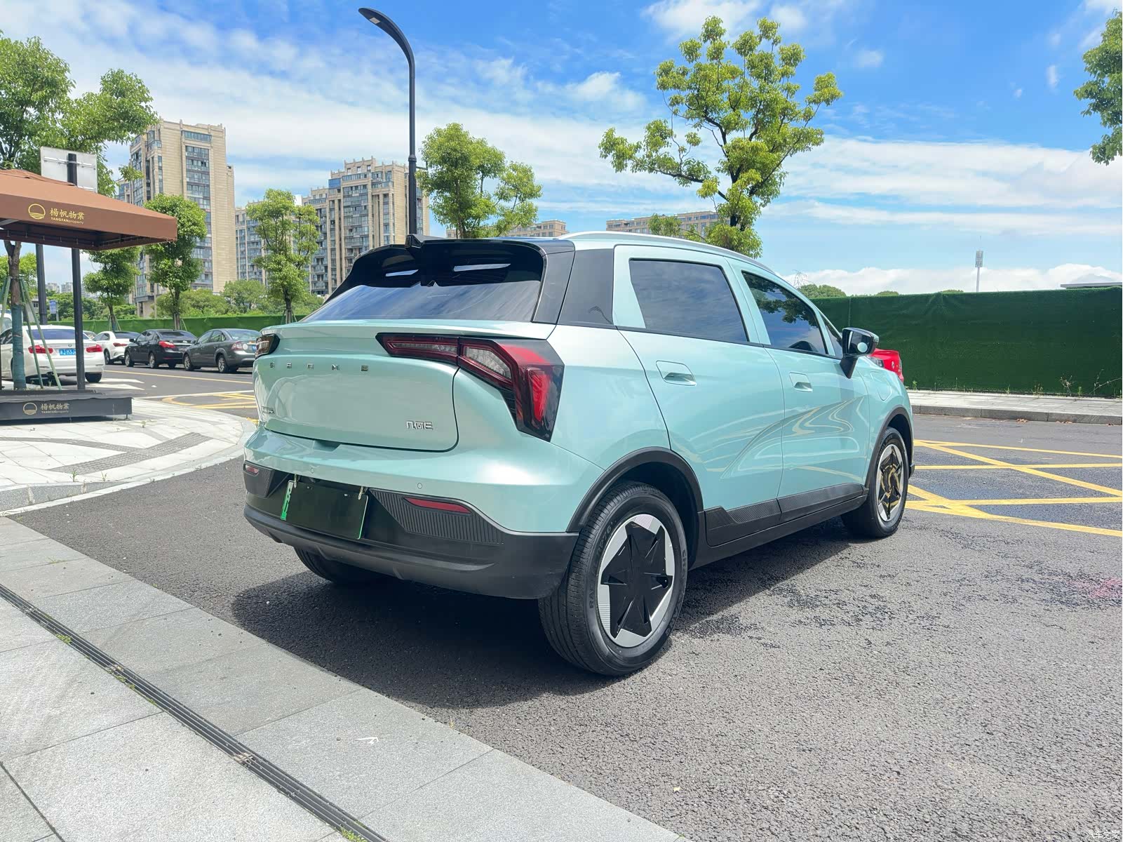 Geely E, 2023 все фото