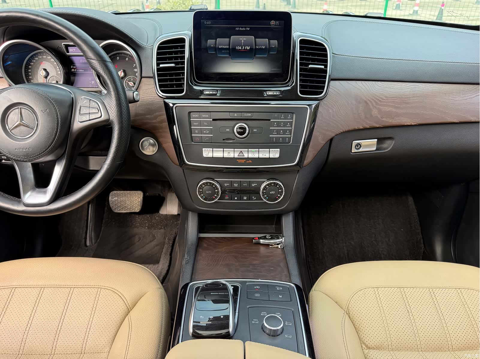 Mercedes-Benz GLS, 2018 8
