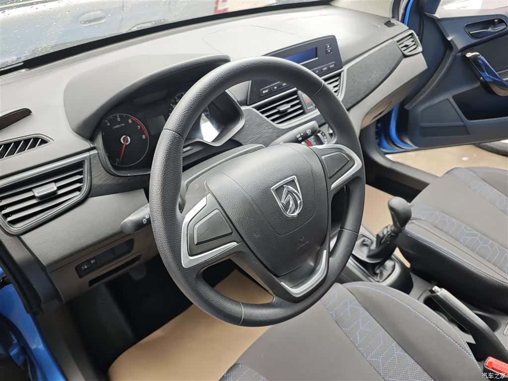 Wuling 310, 2017 11