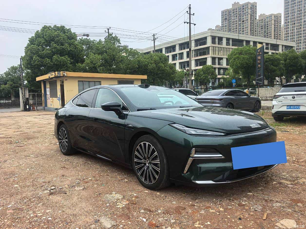 Geely 8, 2025 7