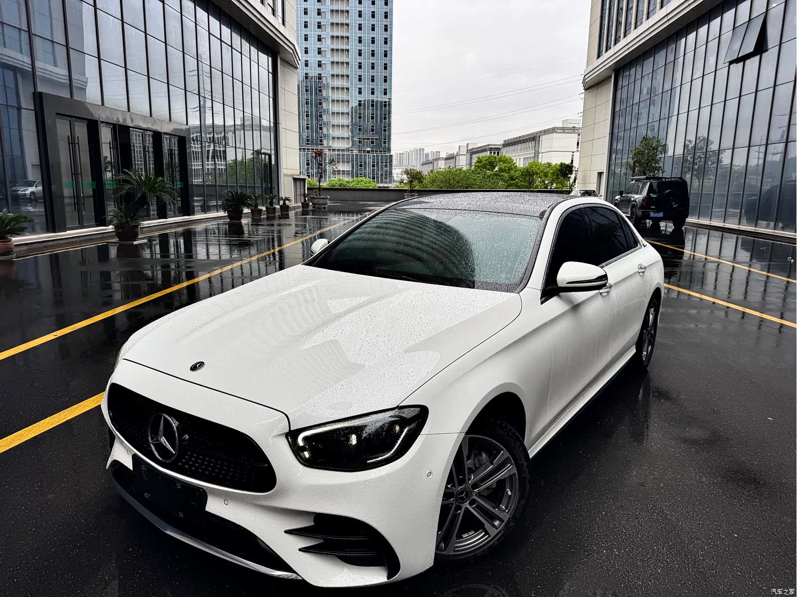 Mercedes-Benz E-Class, 2022 4