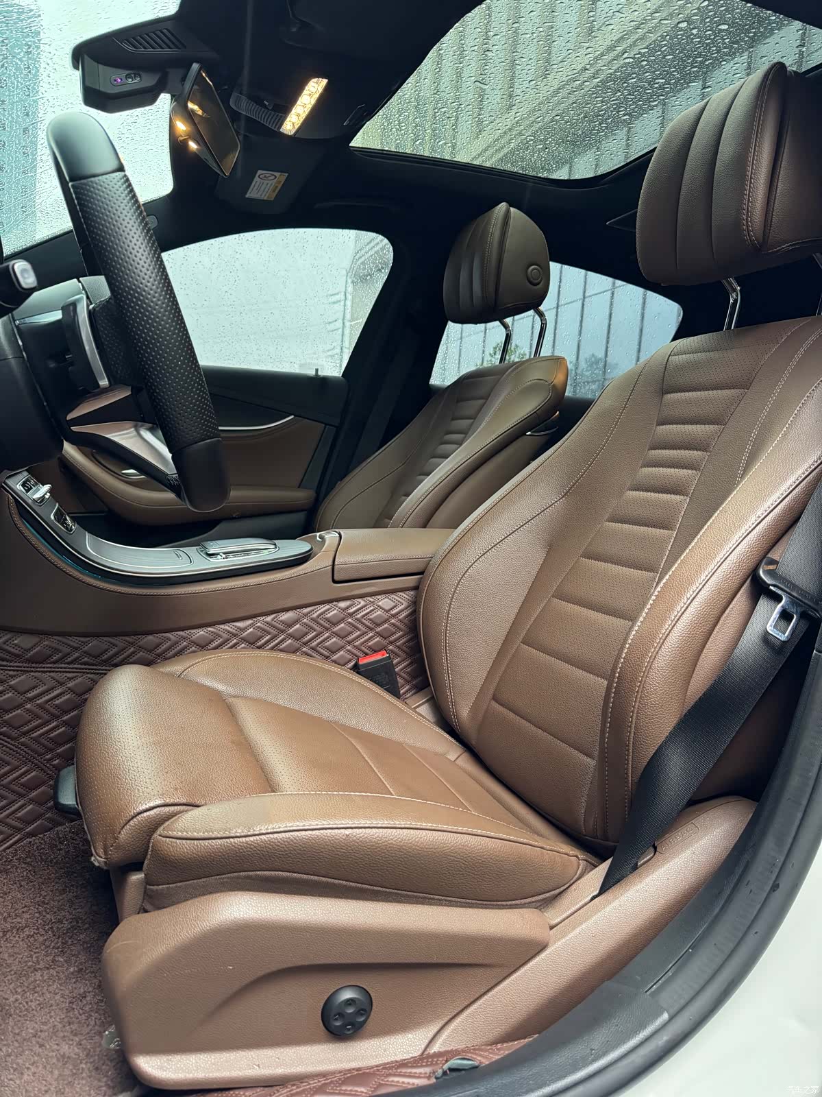 Mercedes-Benz E-Class, 2022 16