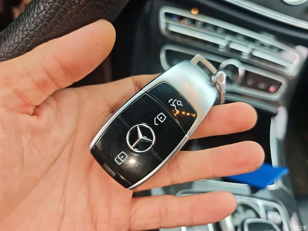 Mercedes-Benz E-Class, 2018 9