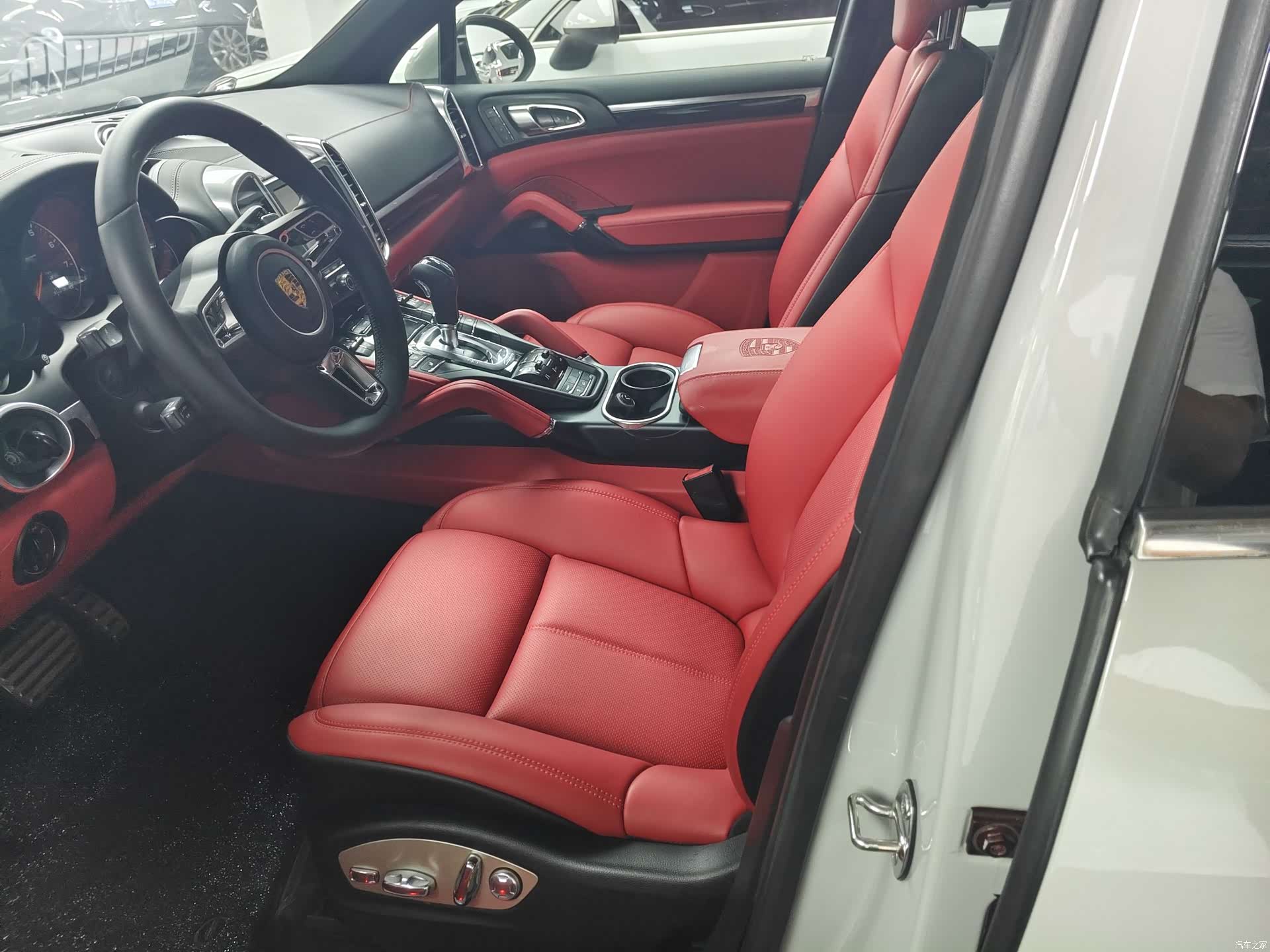 Porsche Cayenne, 2013 все фото