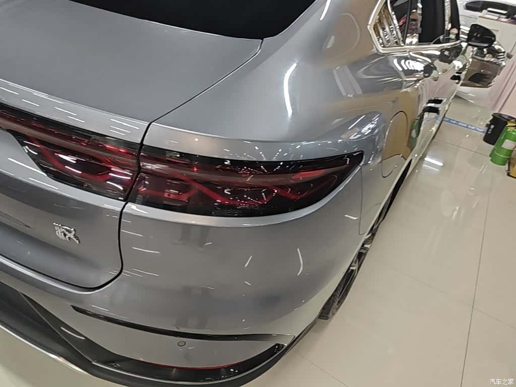 BYD Han, 2022 24
