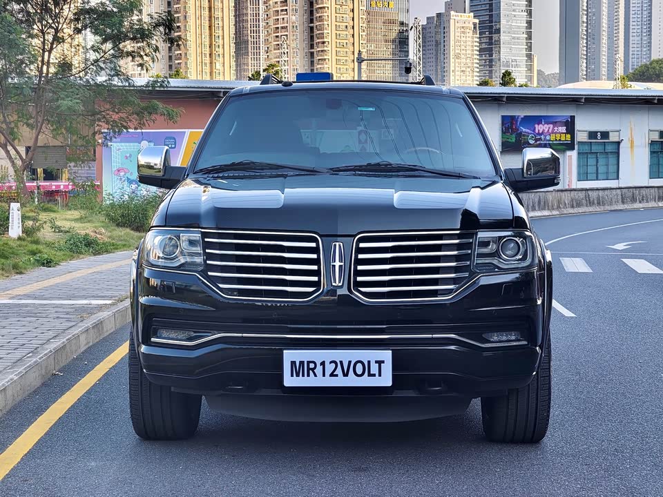 Lincoln Navigator