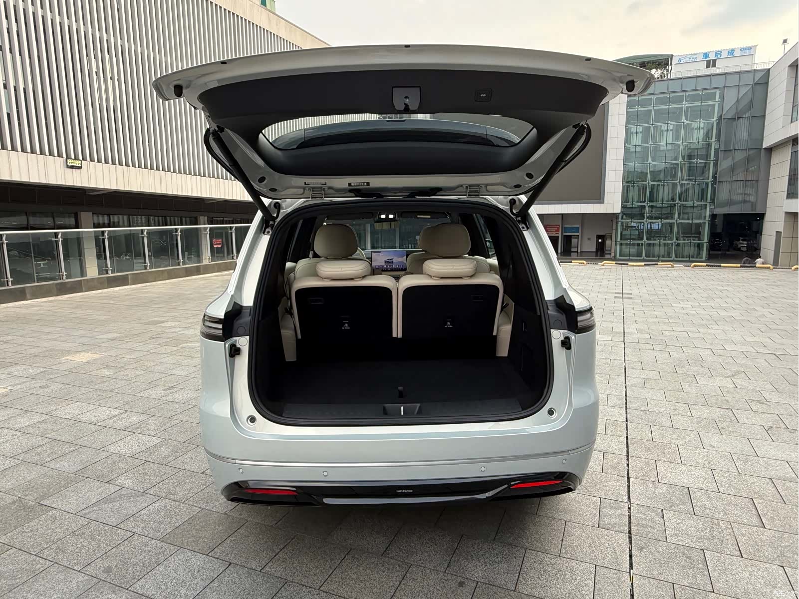 Deepal S09, 2025 9