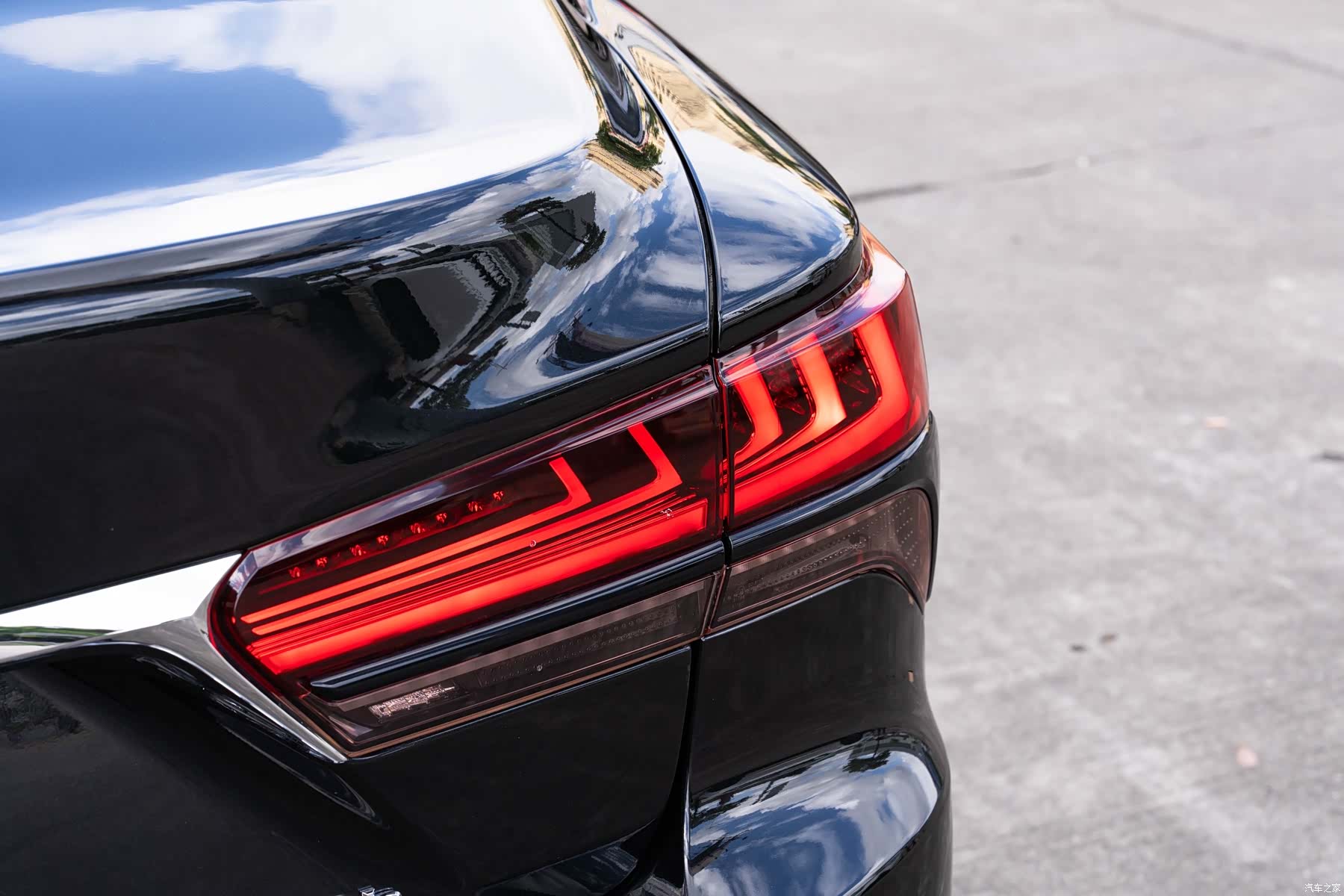 Lexus LS, 2023 7