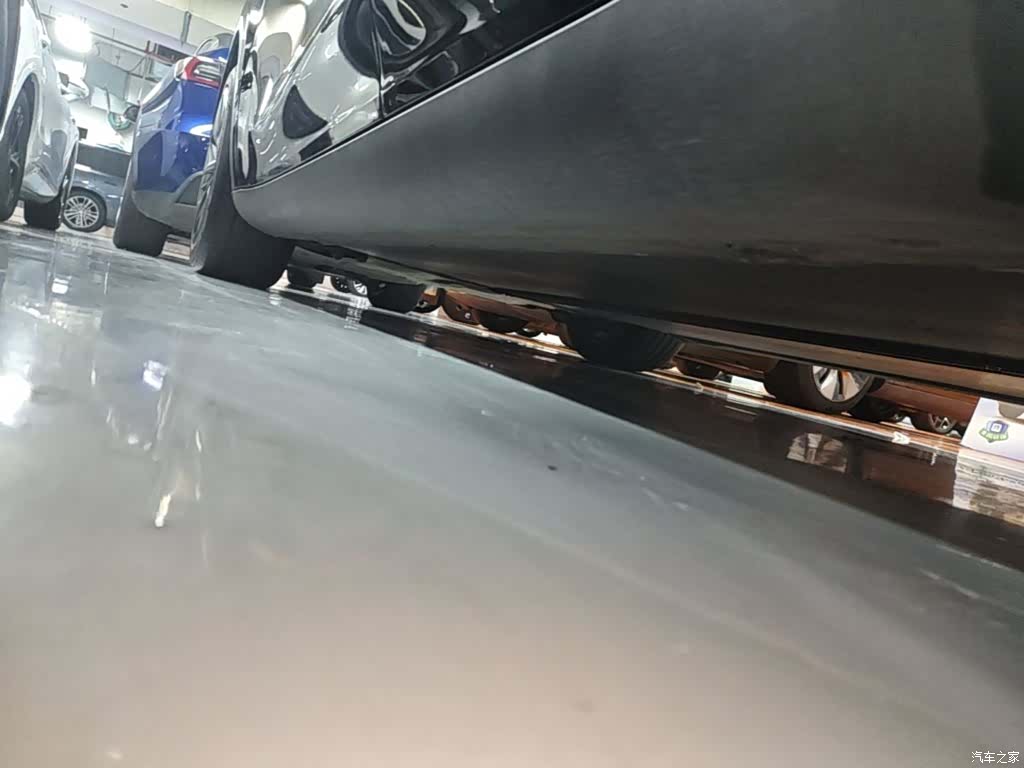 Tesla Model Y, 2024 22