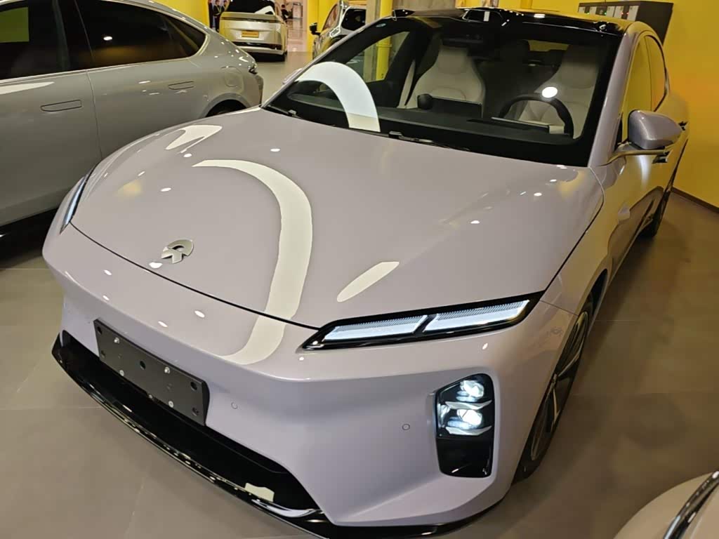 NIO ET5