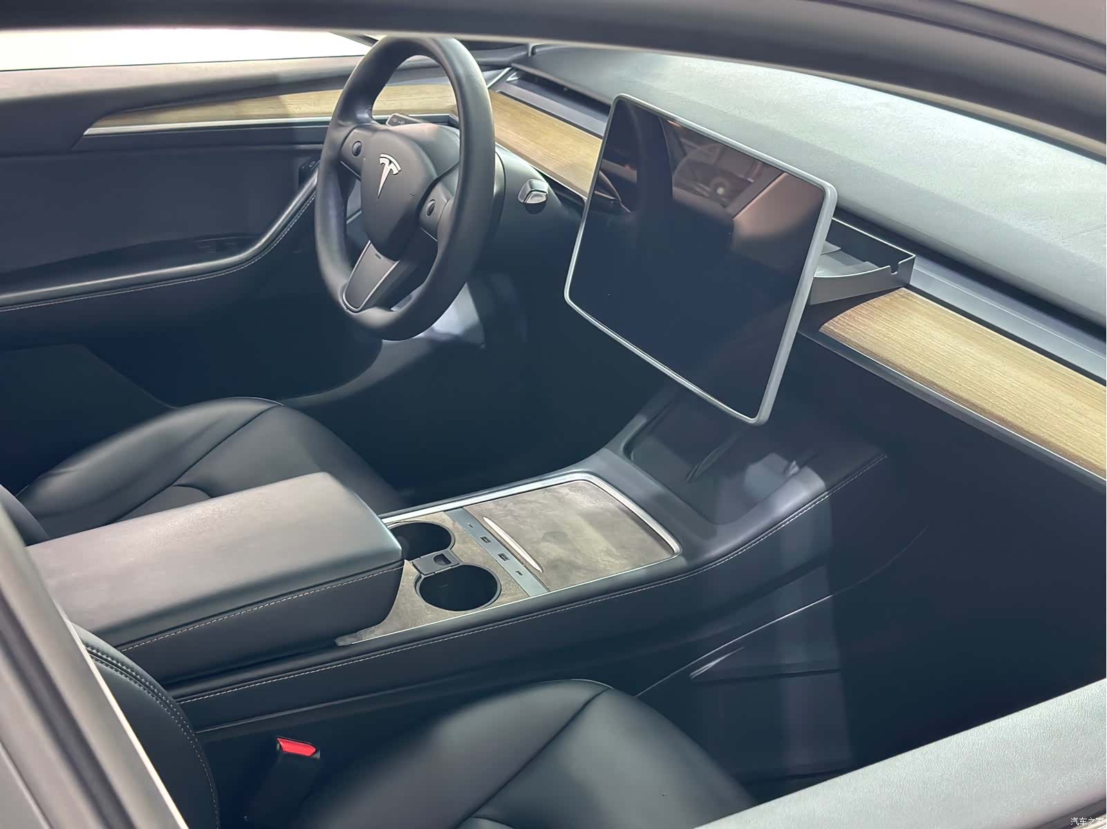 Tesla Model Y, 2023 13