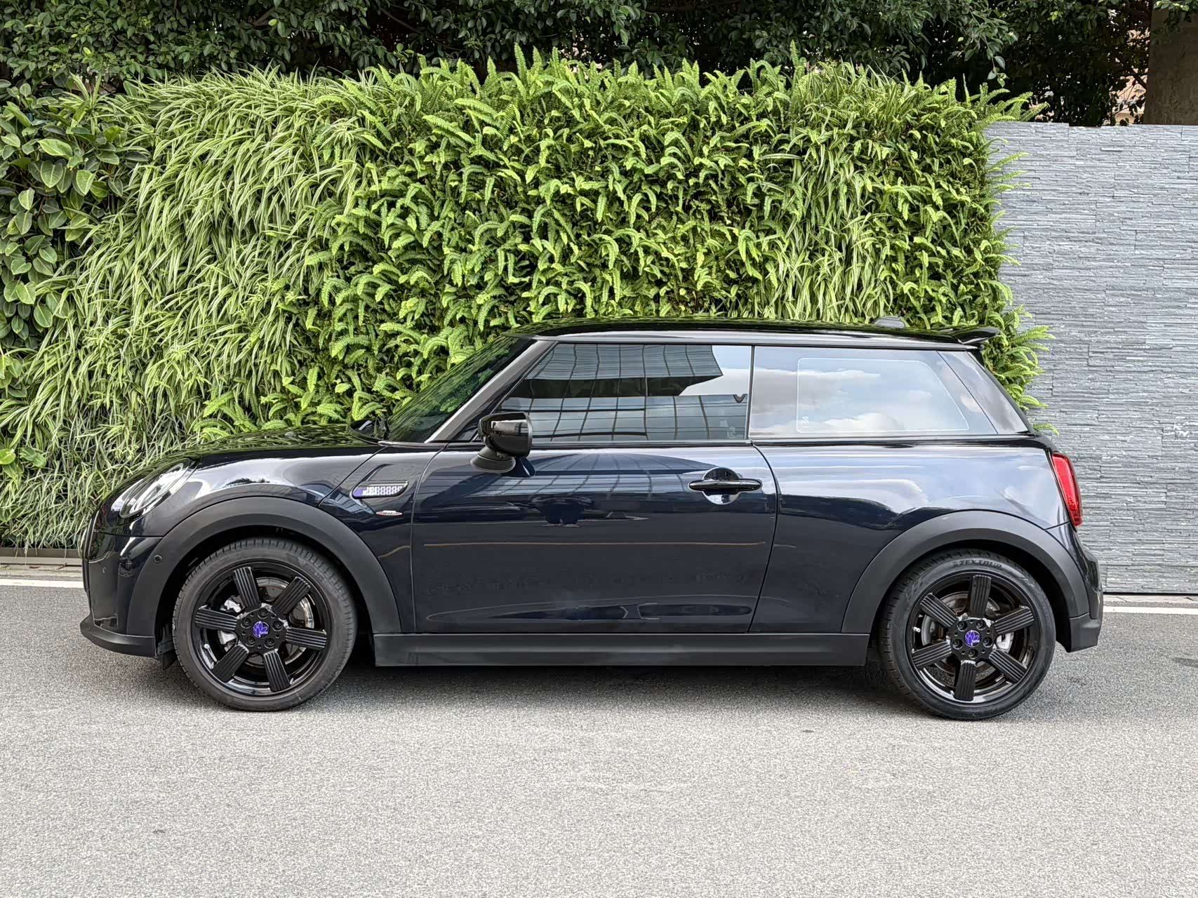 Mini Cooper, 2024 3