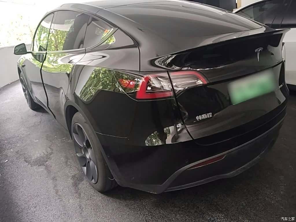 Tesla Model Y, 2023 все фото
