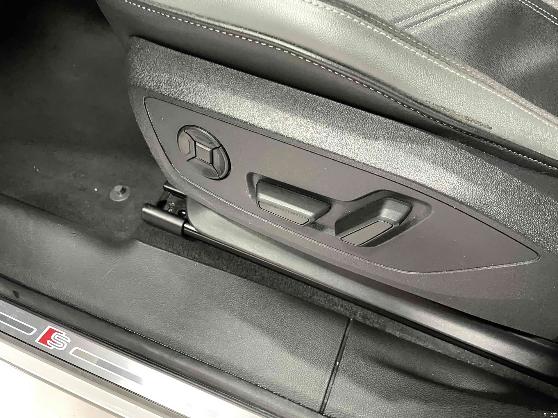 Audi Q3, 2021 11