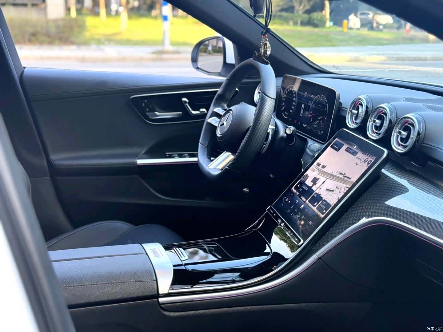 Mercedes-Benz C-Class, 2021 4