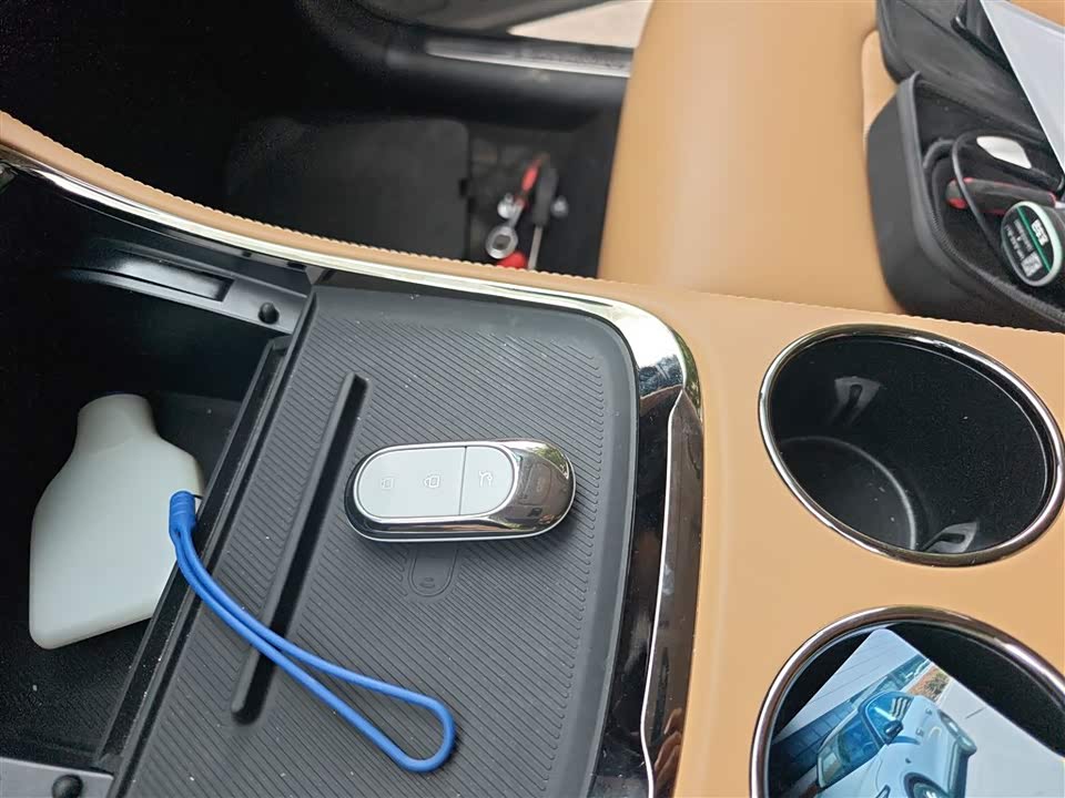 Leapmotor C11