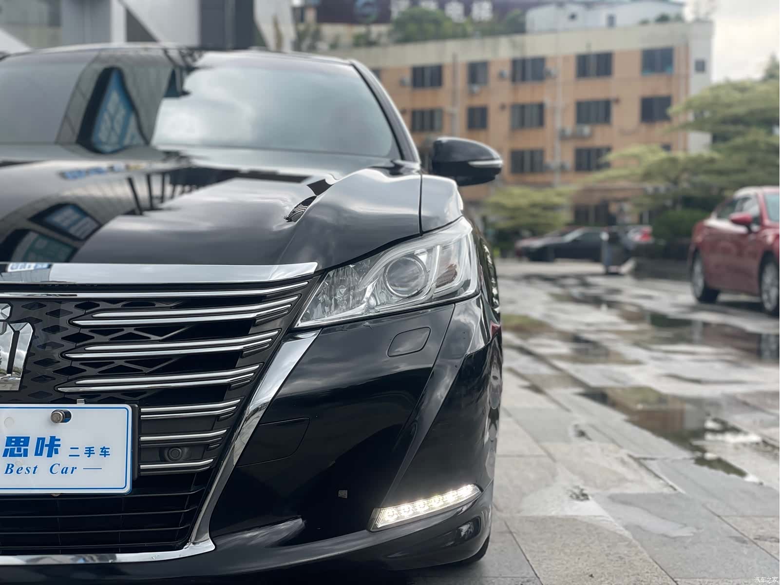 Toyota Crown, 2017 4