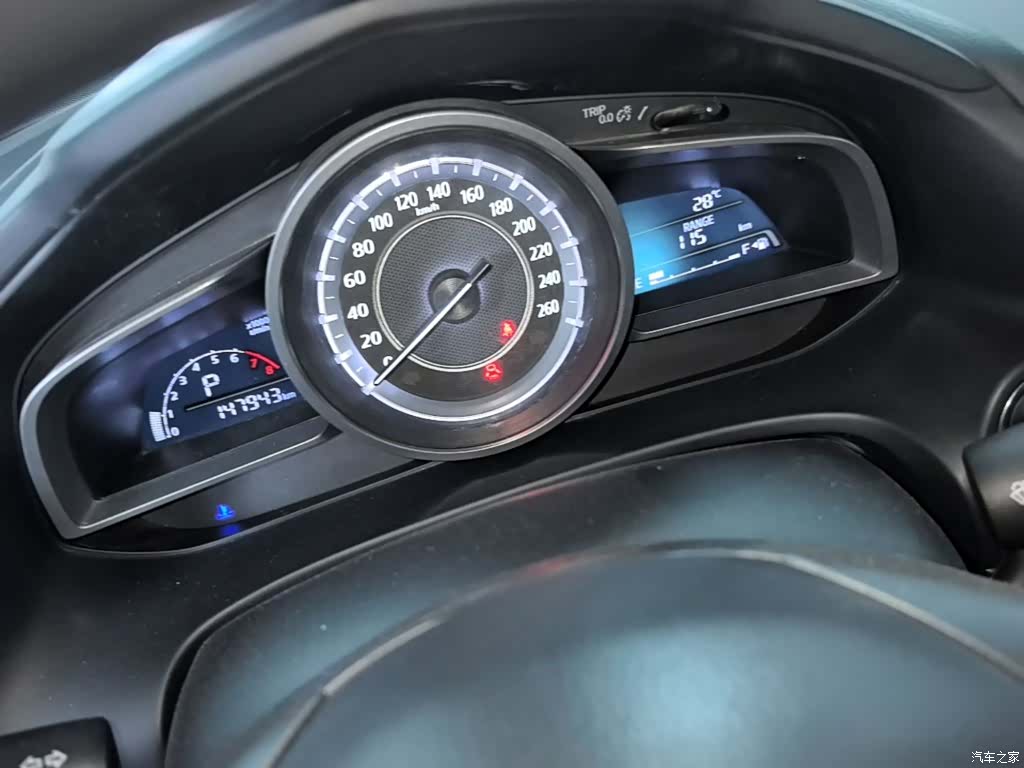 Mazda CX-4, 2017 12