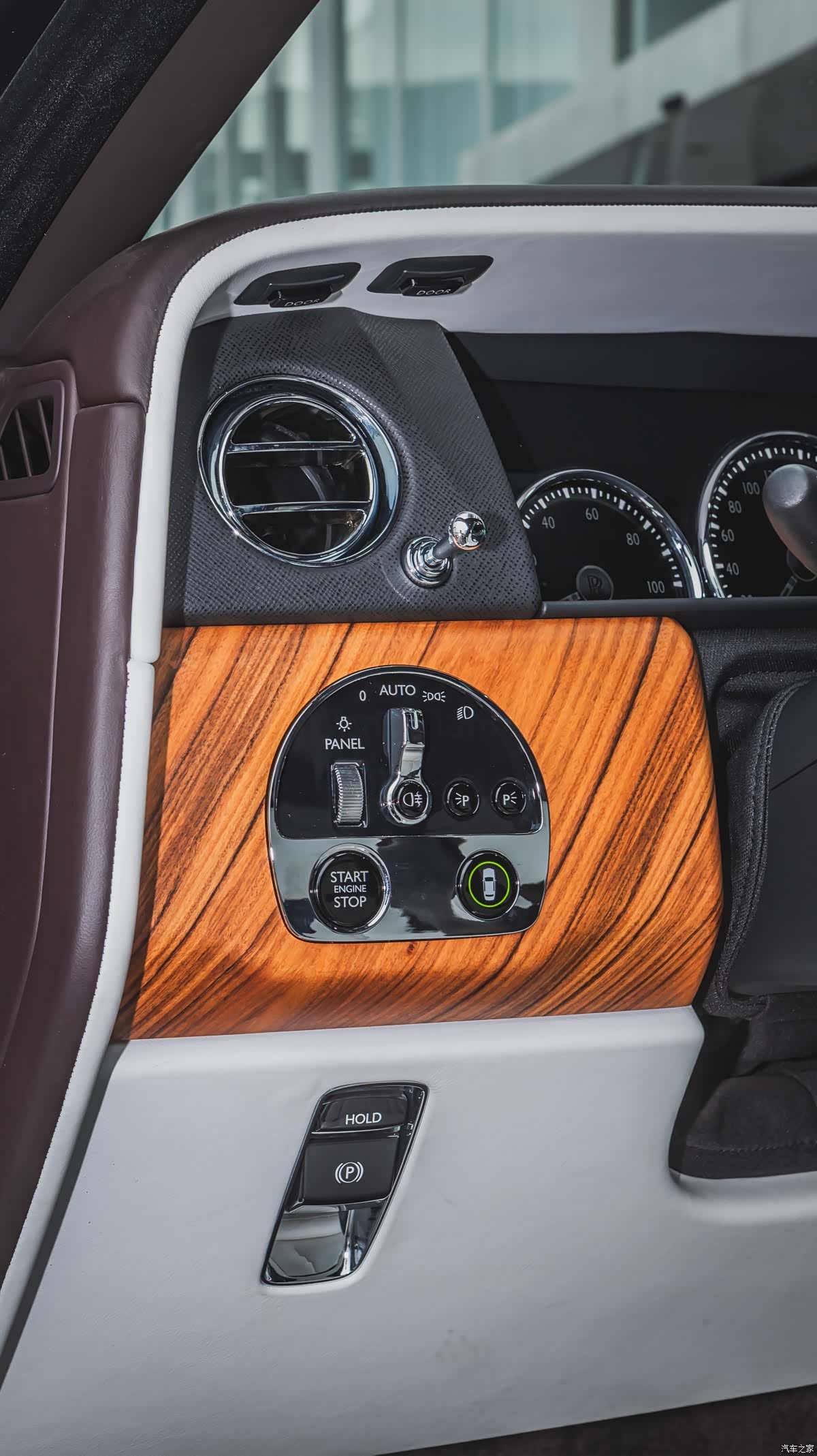 Rolls-Royce Cullinan, 2020 8
