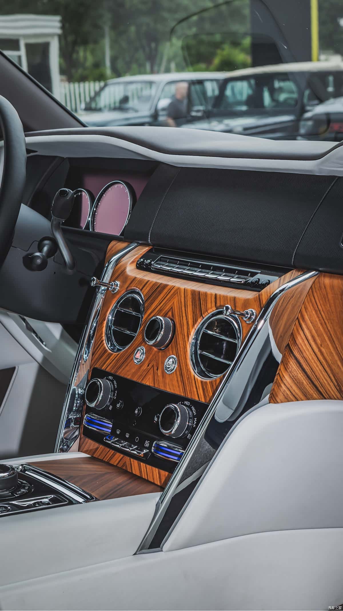 Rolls-Royce Cullinan, 2020 14