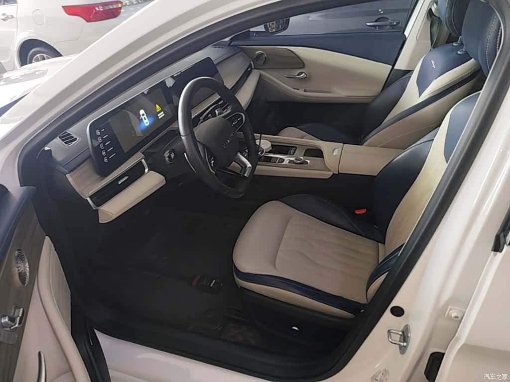 Chery Arrizo 8, 2022 15