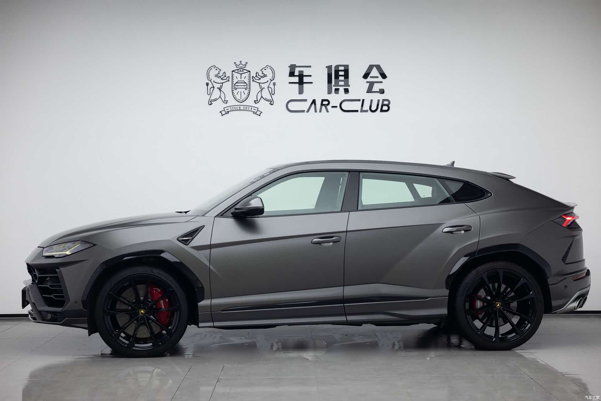 Lamborghini Urus, 2022 3