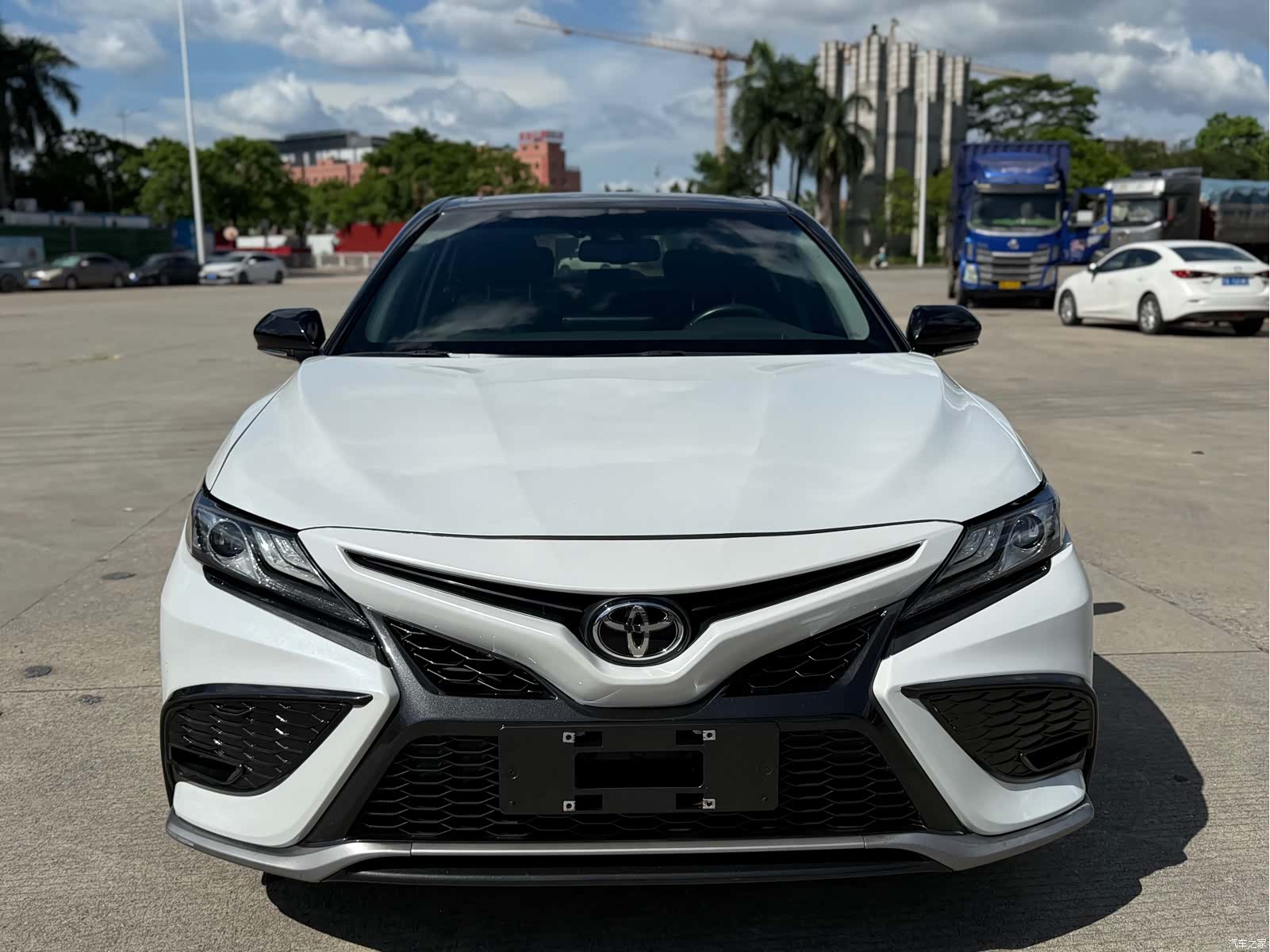 Toyota Camry, 2023 2