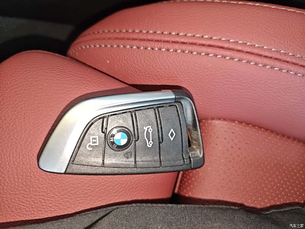 BMW iX3, 2021 9