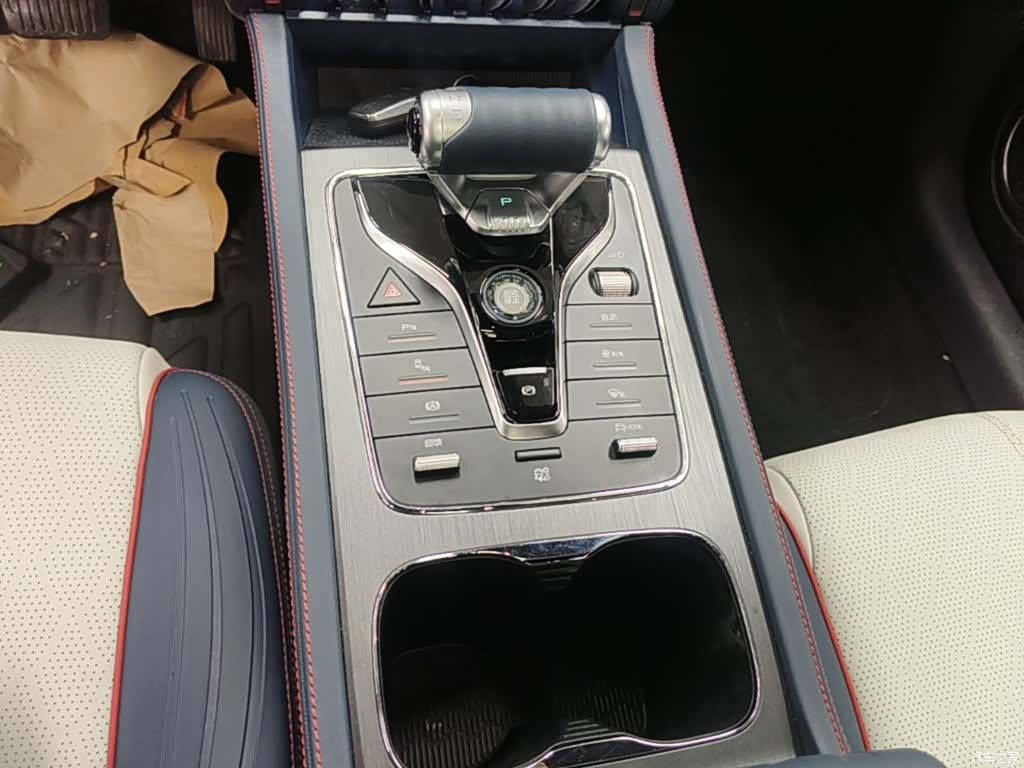 BYD Yuan, 2022 14