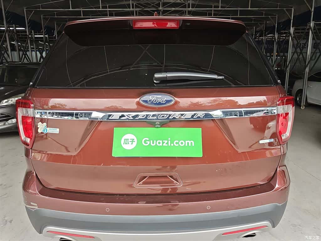 Ford Explorer, 2015 4