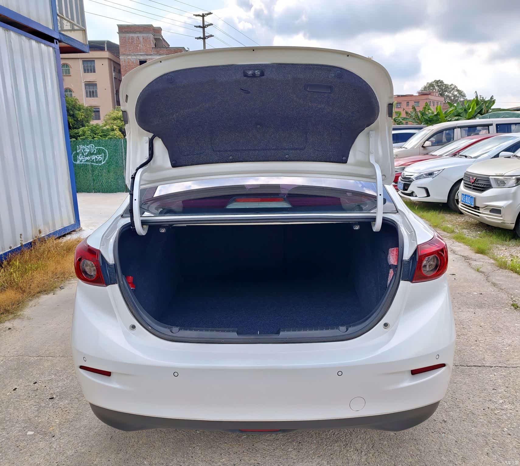 Mazda Mazda3, 2017 28