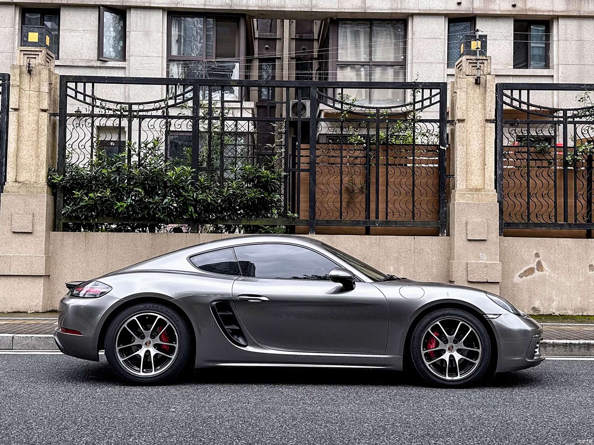 Porsche Cayman, 2017 3