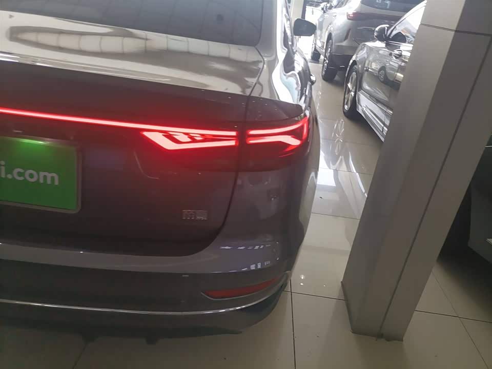Geely Emgrand Geely Emgrand