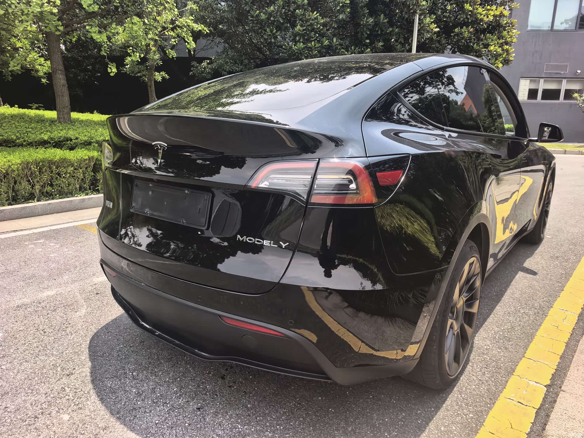 Tesla Model Y, 2022 4