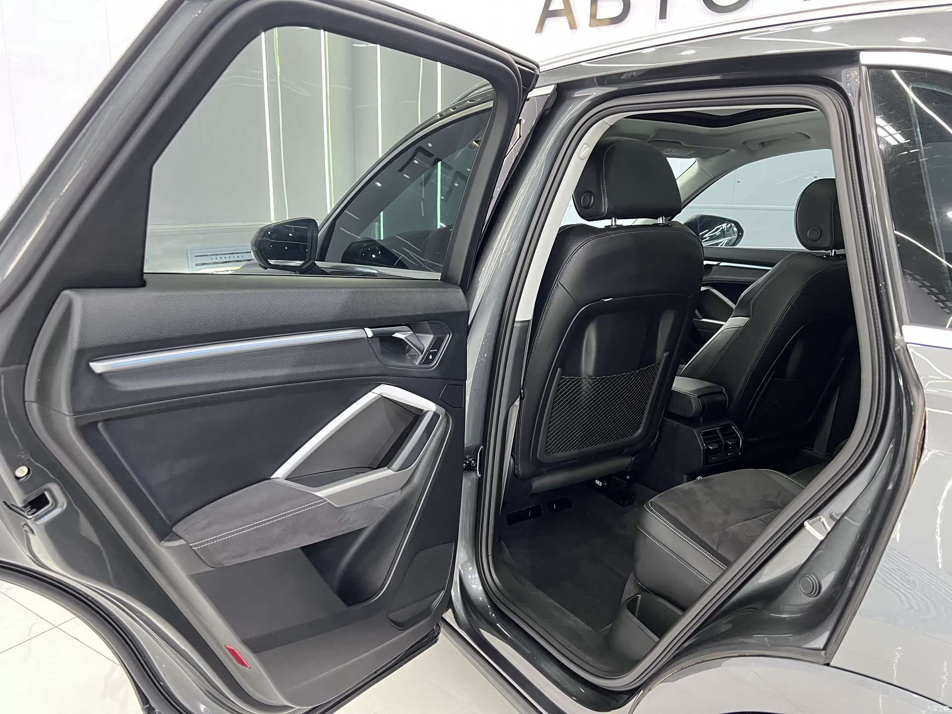 Audi Q3, 2022 14