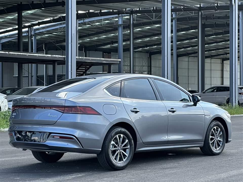 BYD Qin Yuan BYD Qin Yuan