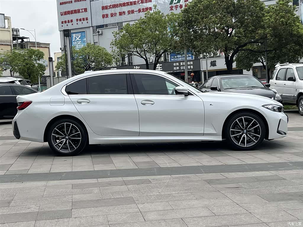 BMW 3 Series, 2023 7