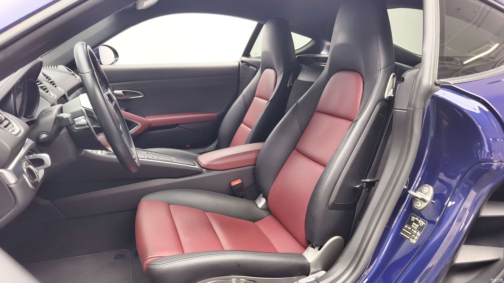 Porsche Cayman, 2022 10