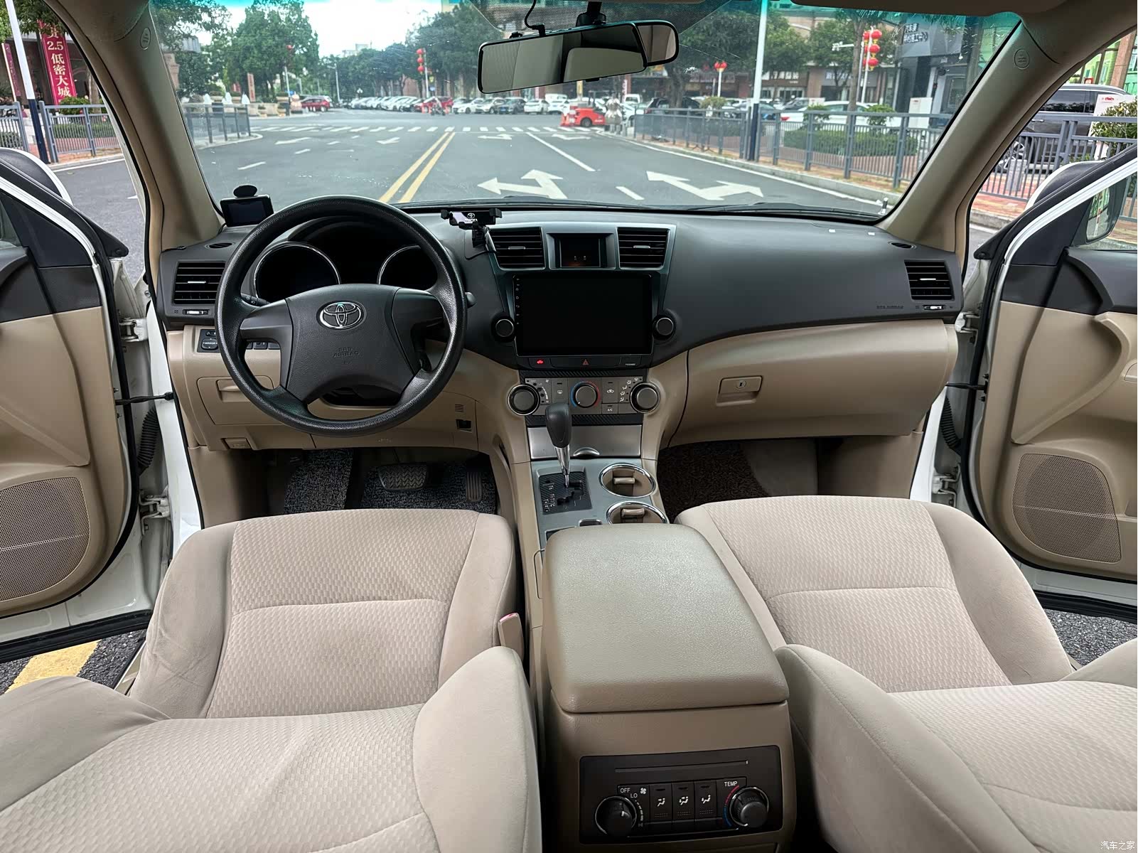 Toyota Highlander, 2011 все фото