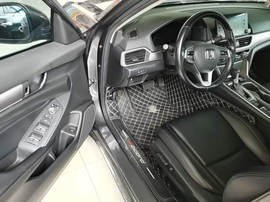 Honda Accord 2020, фото 16