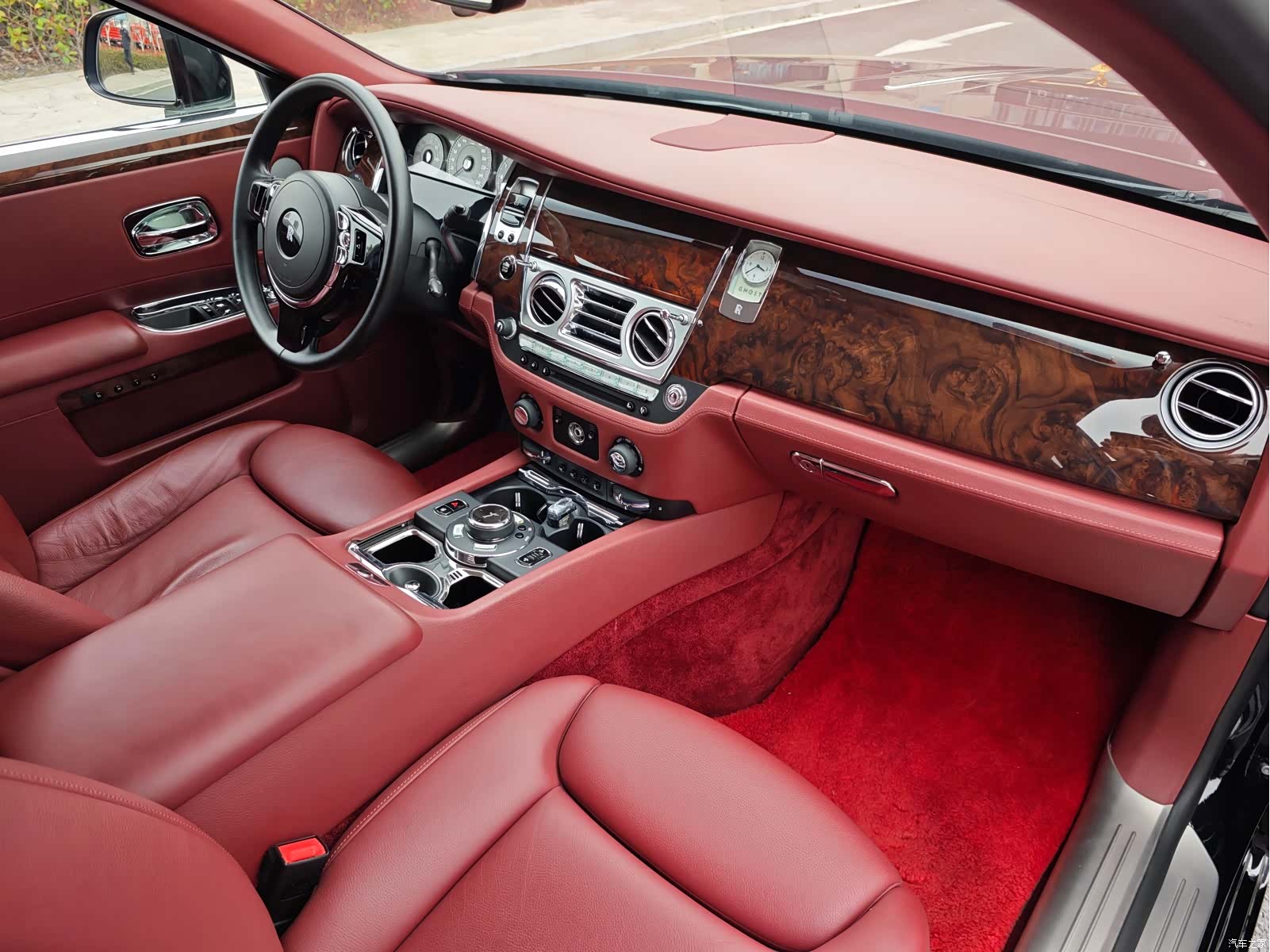 Rolls-Royce Ghost, 2017 8