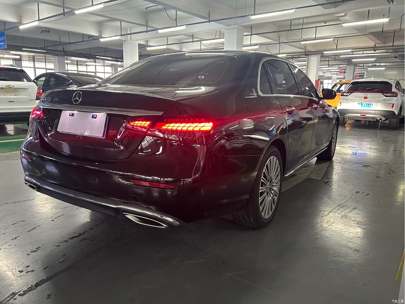 Mercedes-Benz E-Class, 2023 4