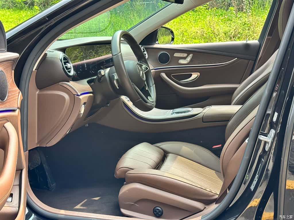 Mercedes-Benz E-Class, 2022 6